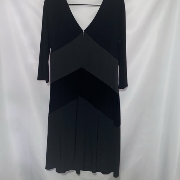 LAUREN RALPH LAUREN WO SIZE 14 Elegant Black Dress. LINED BACK ZIP VELVET INSETS - Picture 5 of 10